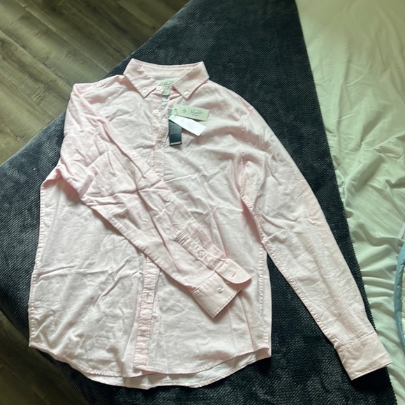 Pink penguin dress shirt, in size Medium. - Picture 1 of 2